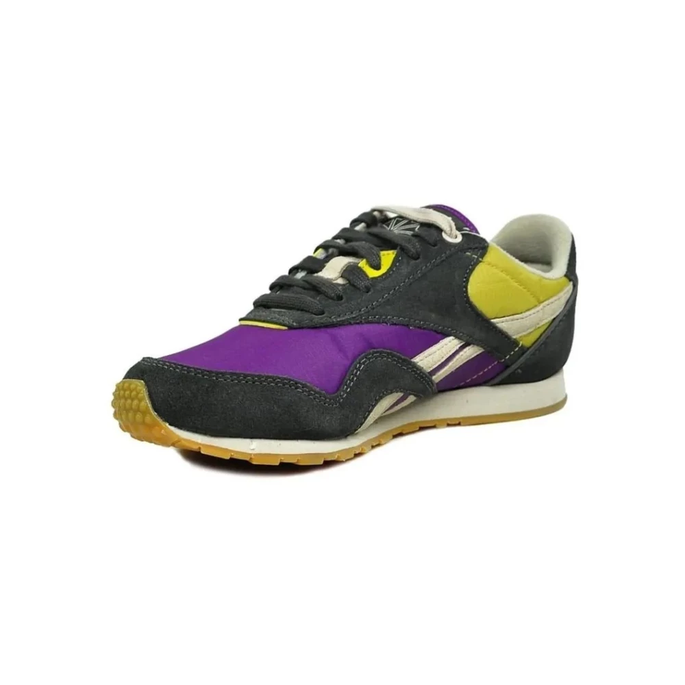 Кроссовки подростковые для девочки Reebok черные фиолетовые желтые серые на шнурках