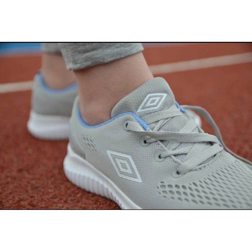 Жіночі кросівки для відпочинку UMBRO Chass, розміри в наявності 37, 38, 39, 40